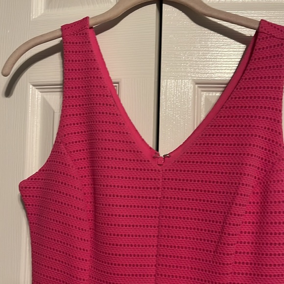 NWOT Metaphor v neck sleeveless dress in pink size Small - Picture 4 of 12